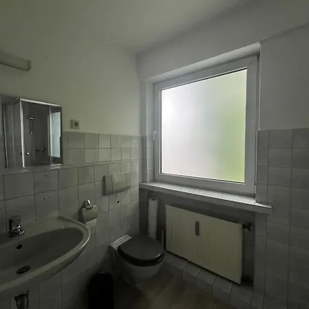 Fuer Monteure Einzelzimmer, Doppelzimmer In